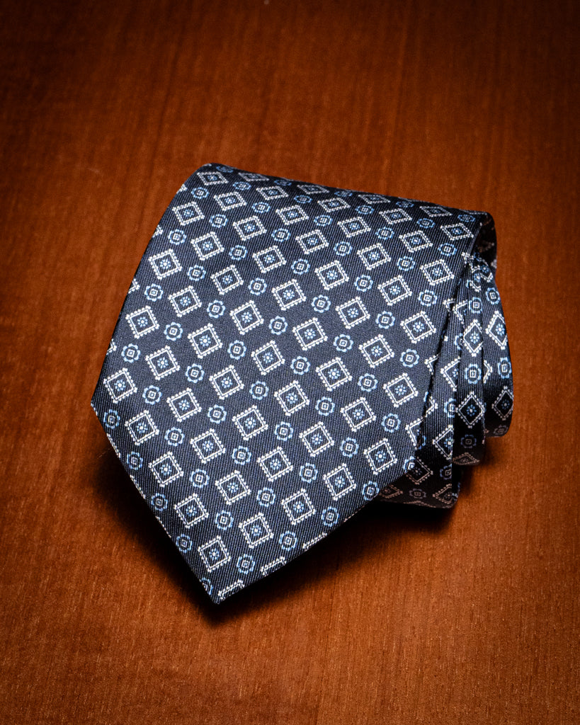 Cravatta Agostino Blu con Rombi Bianchi