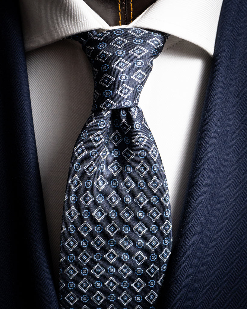 Cravatta Agostino Blu con Rombi Bianchi