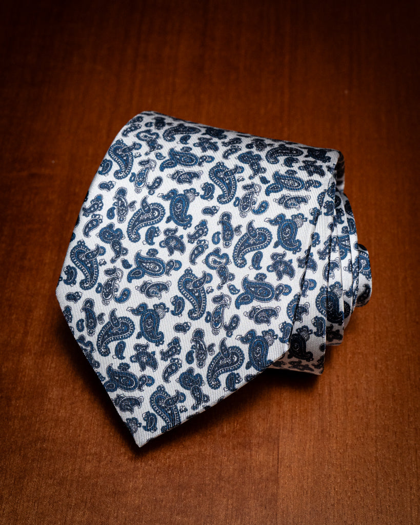 Cravatta Bianca con Disegni Blu