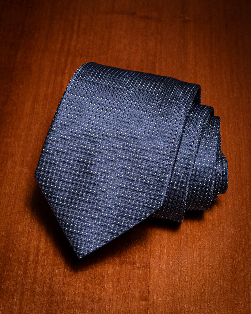 Cravatta Blu con Micro Quadrati