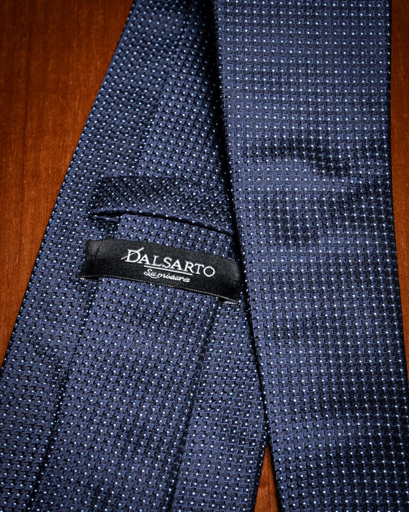 Cravatta Blu con Micro Quadrati