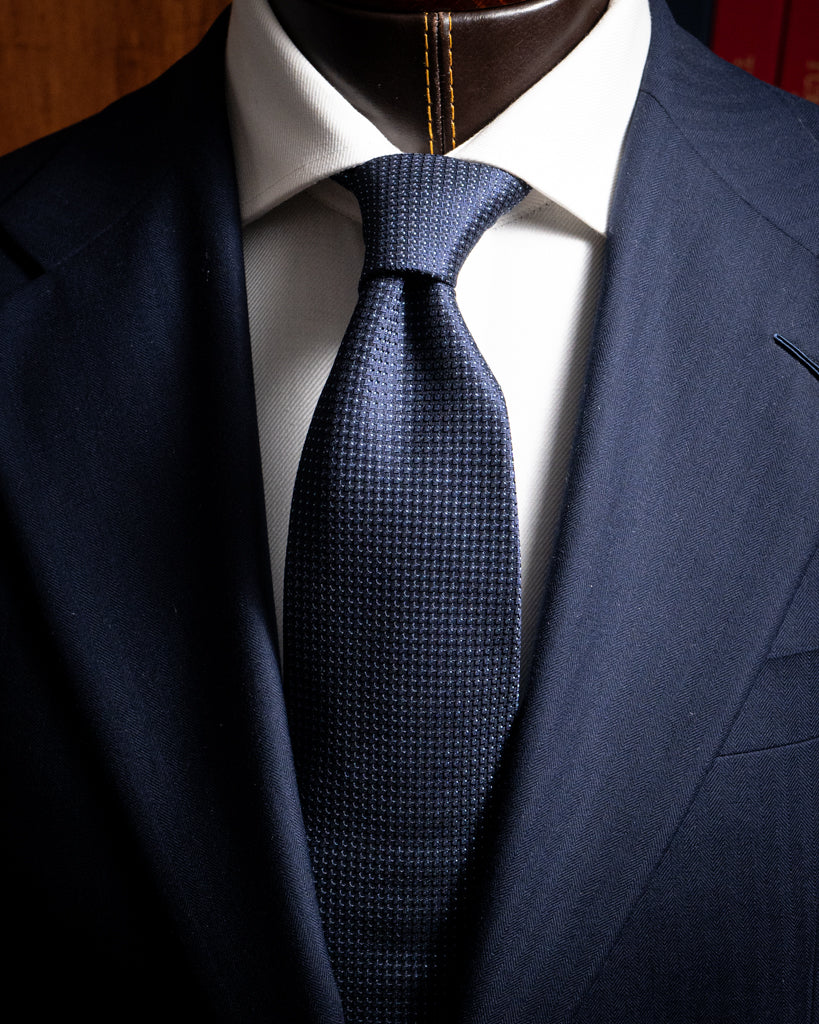 Cravatta Blu con Micro Quadrati