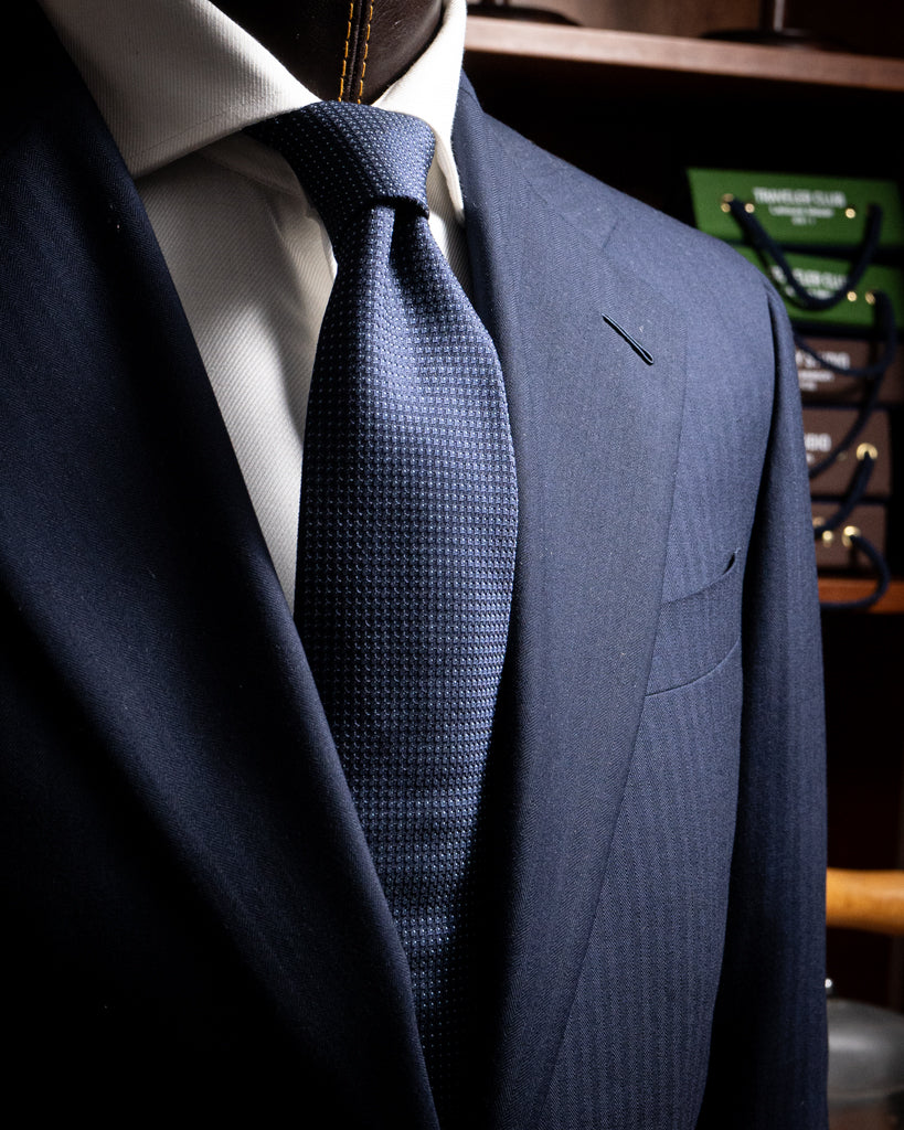Cravatta Blu con Micro Quadrati