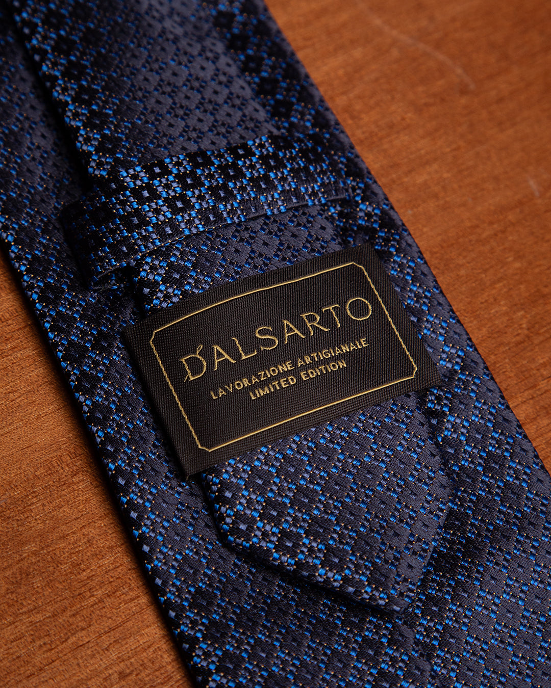 Cravatta Blu con Rombi in Seta