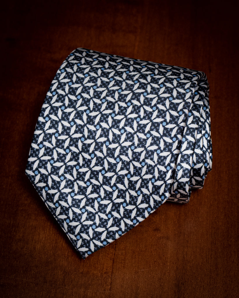 Cravatta Blu con Stampa Fantasia