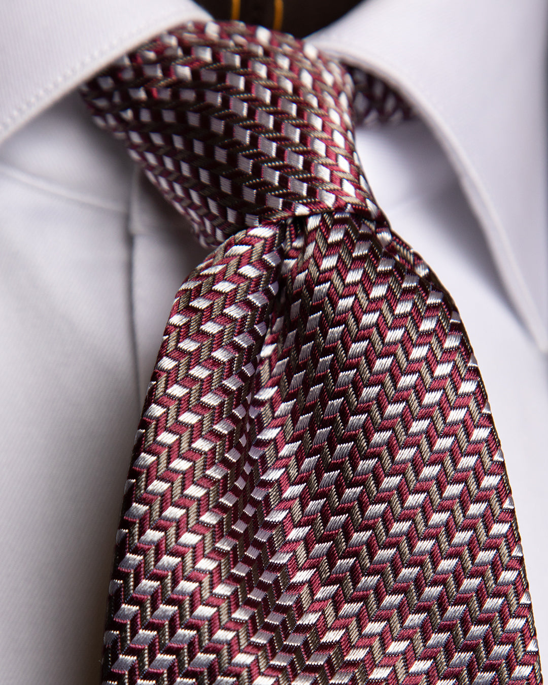 Bordeaux Silk Tie with Silver Micro-Pattern
