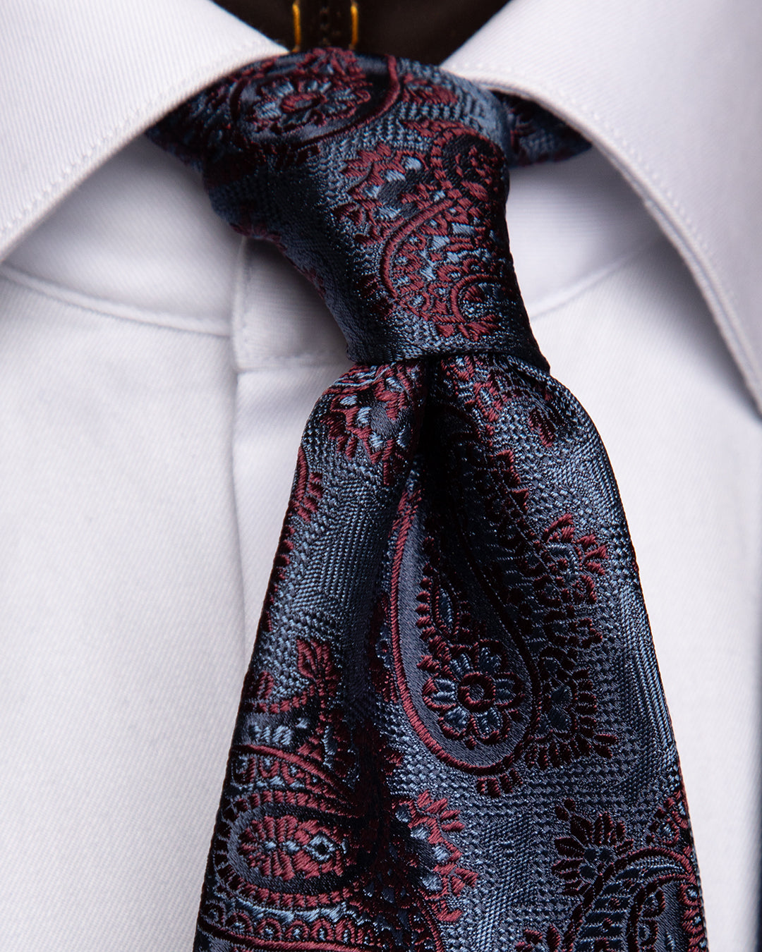 Blue Damask Tie with Red Paisley Pattern in Silk