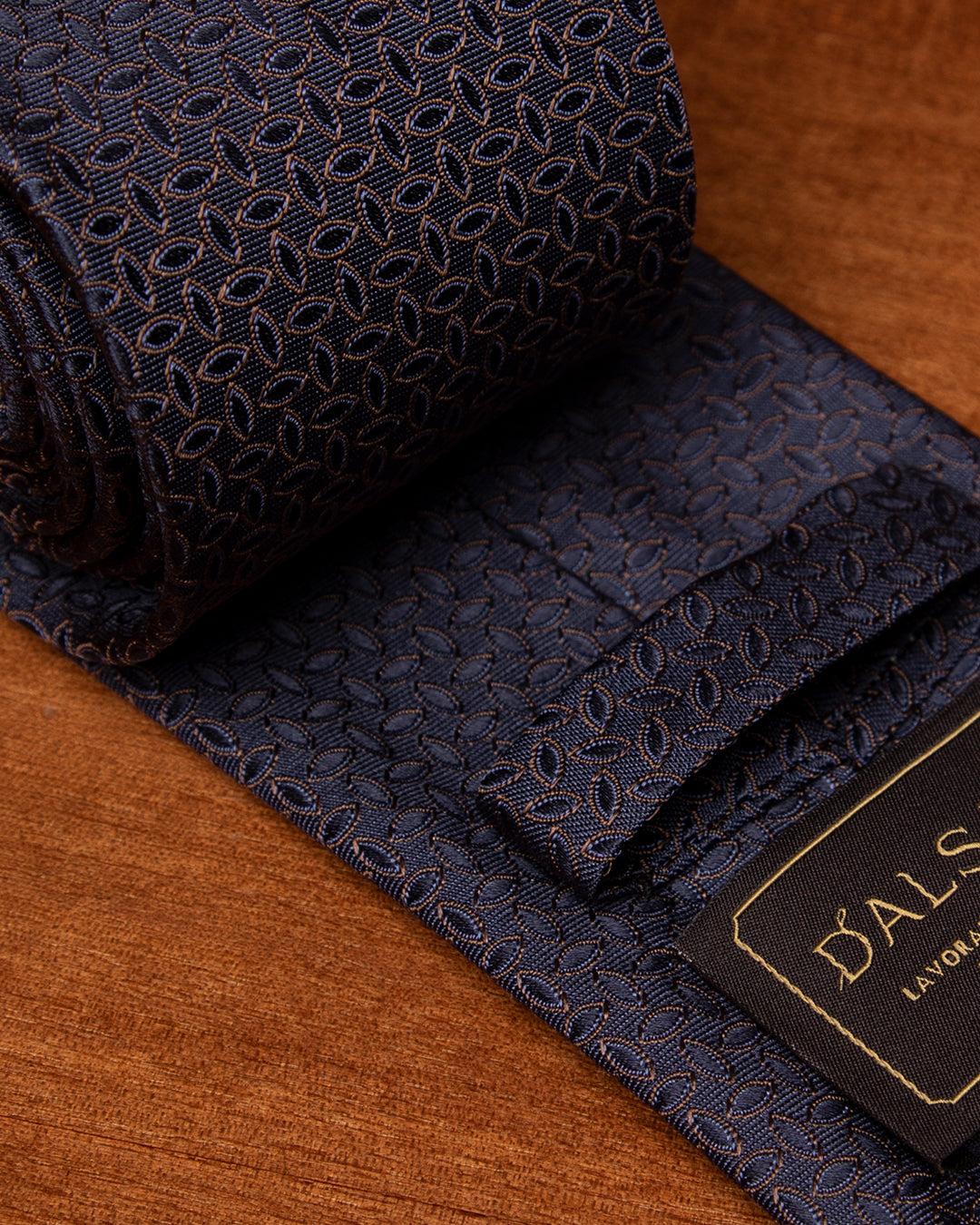 Cravatta Jacquard Blu Notte Con Motivo Ellittico Marrone Caffè