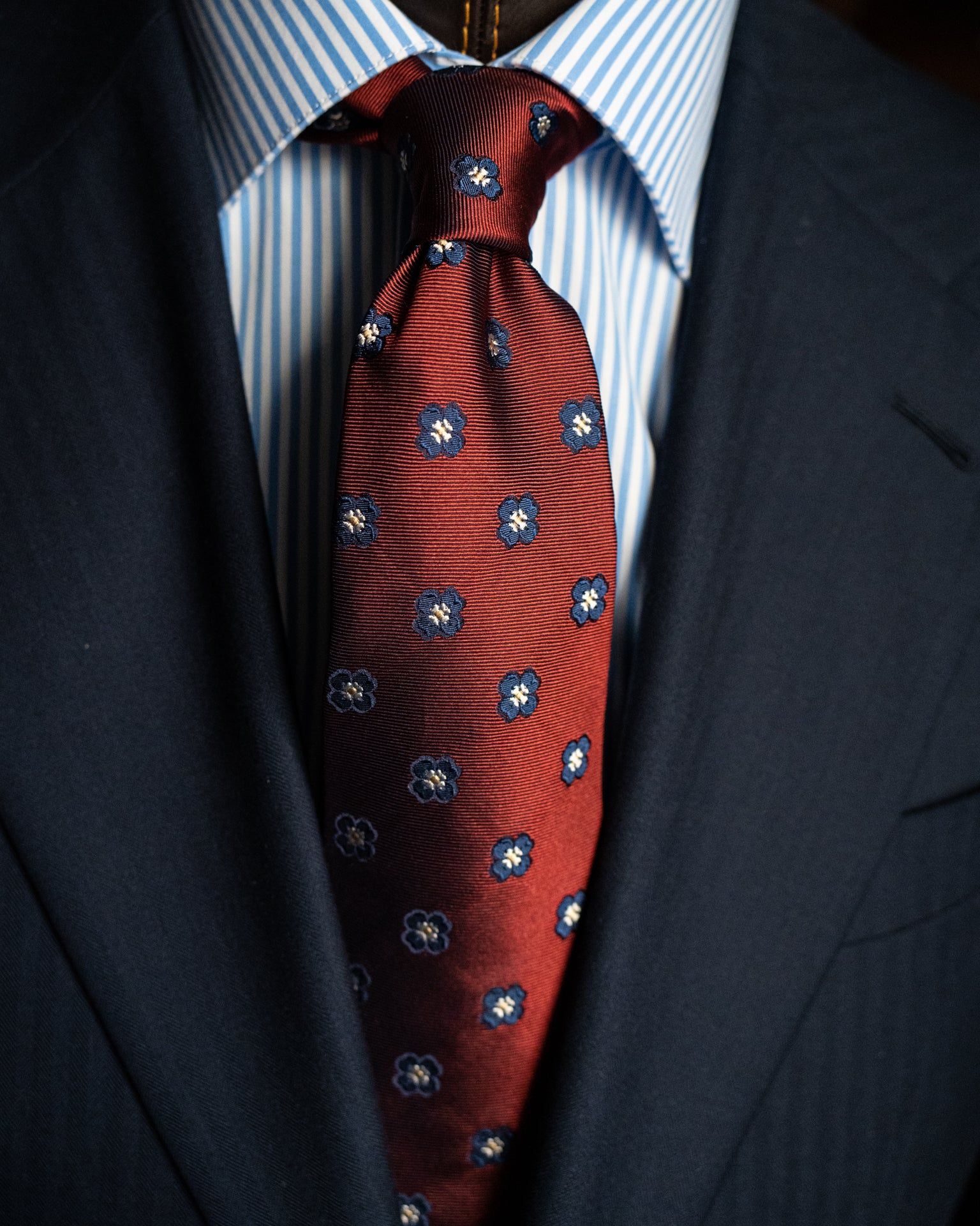 Agostino Bordeaux Tie with Flower Pattern