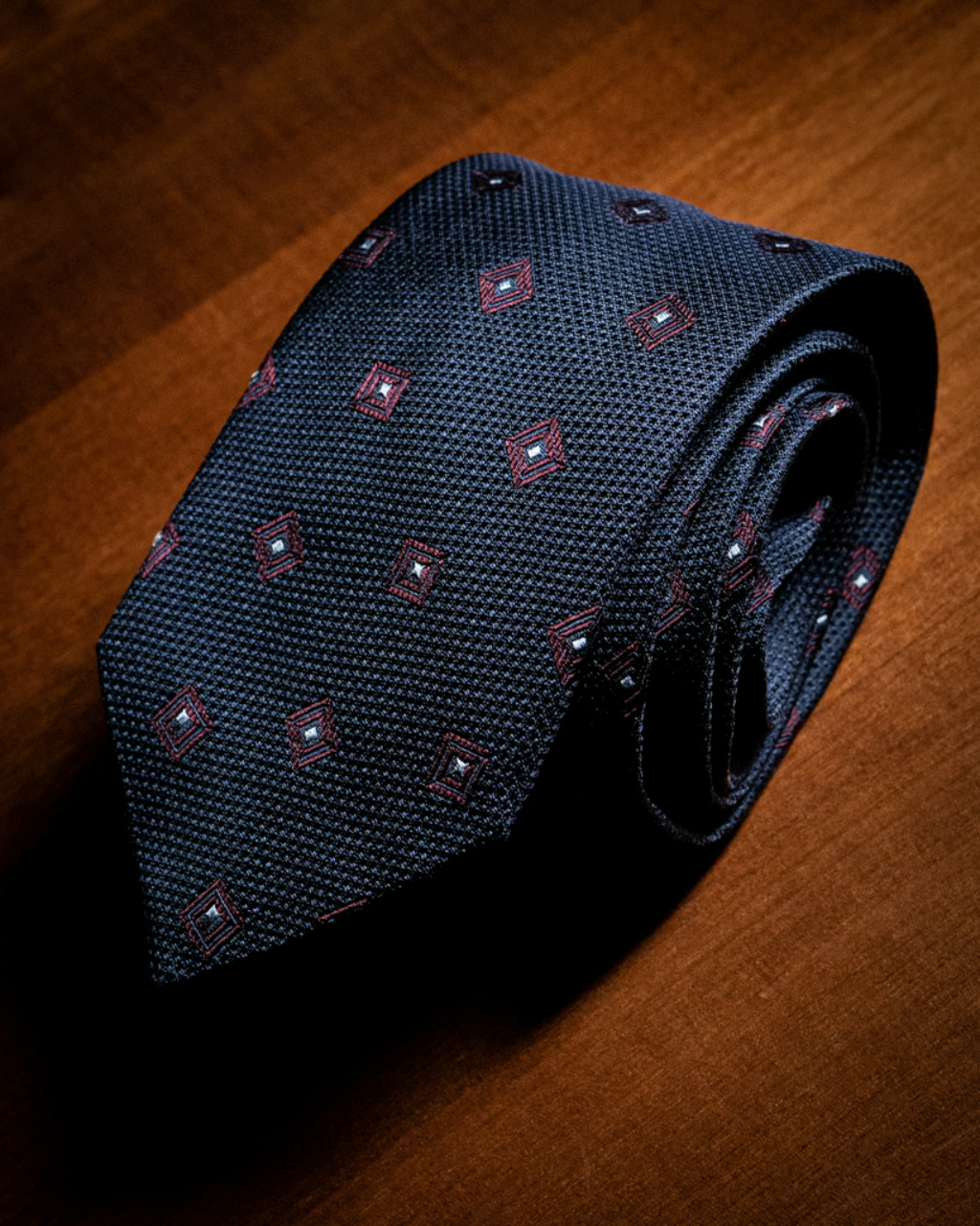 Agostino Blue Tie with Bordeaux Rhombus Pattern