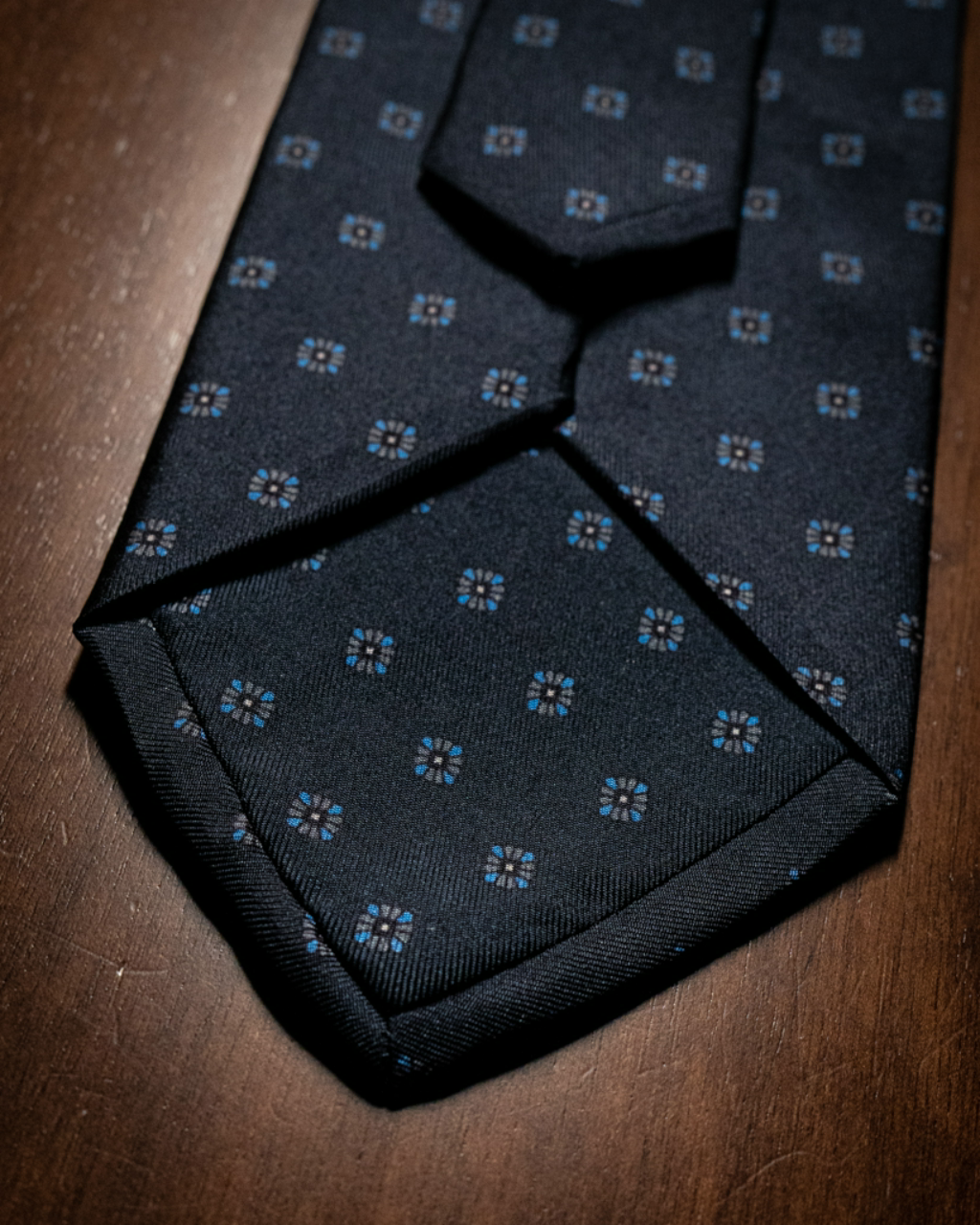Dark Blue Agostino Tie with Flowers