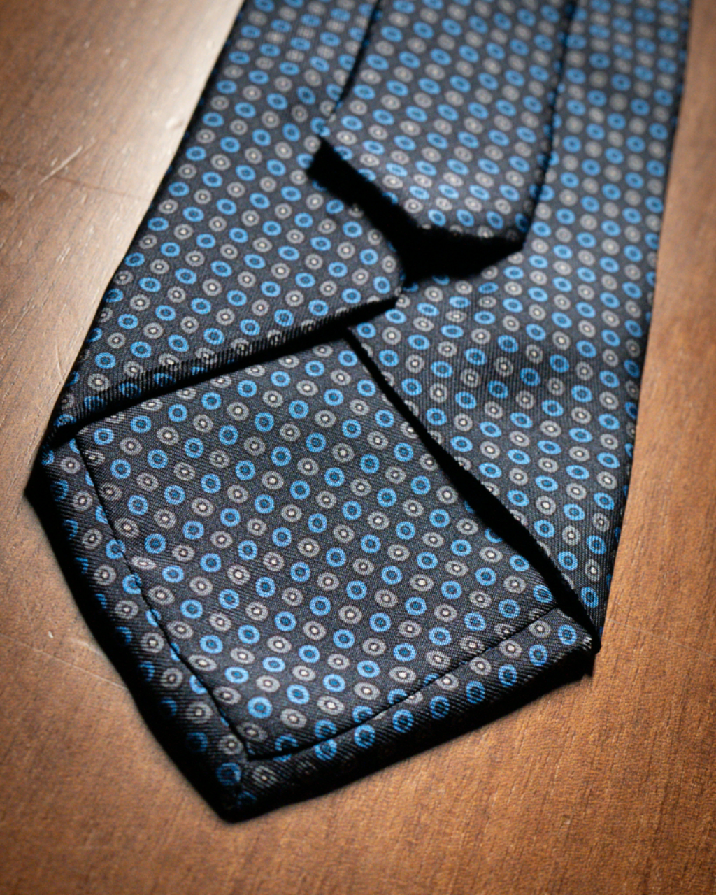 Agostino Brown Tie with Blue Round Pattern