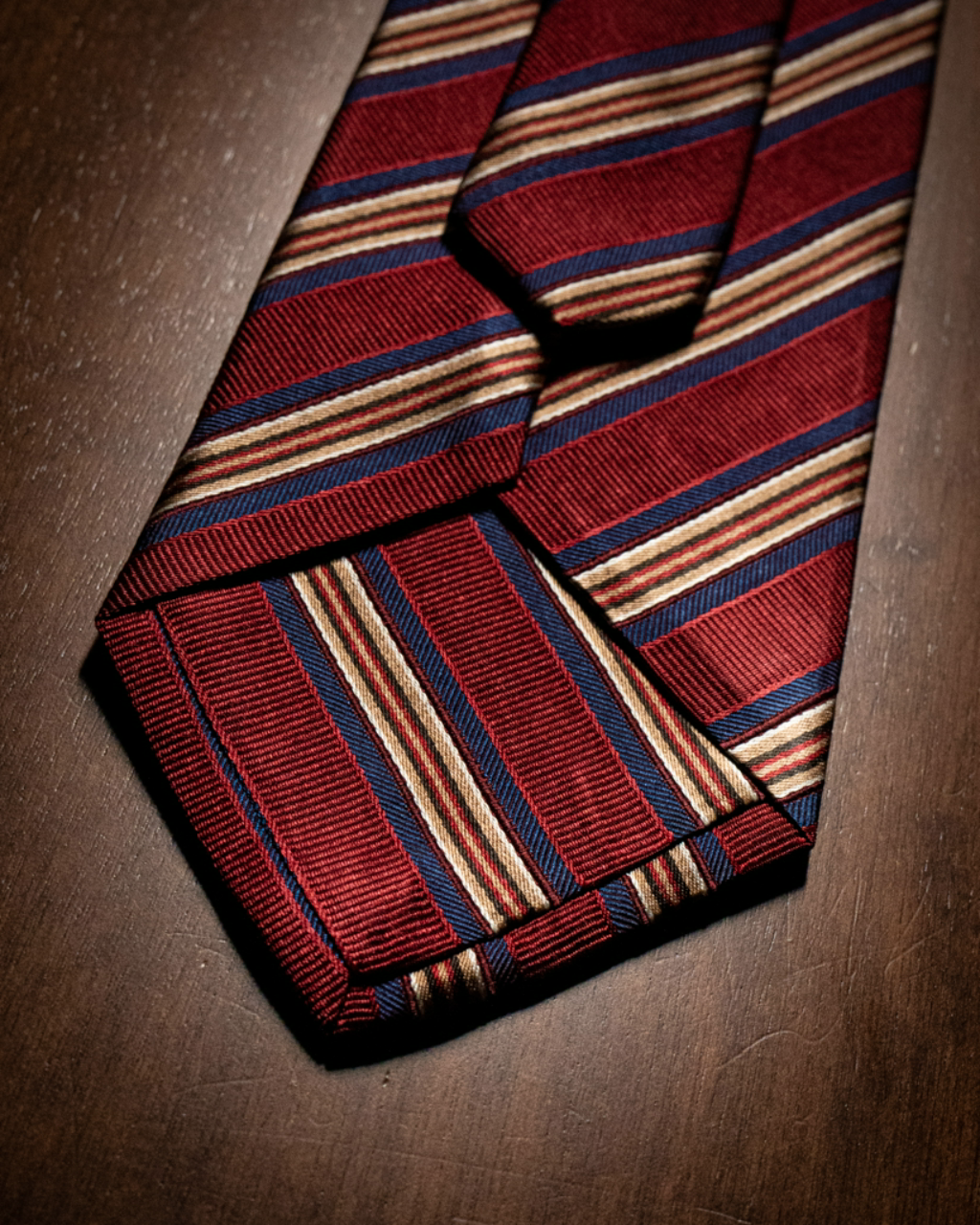 Cravatta Agostino Rosso con Fantasia Regimental