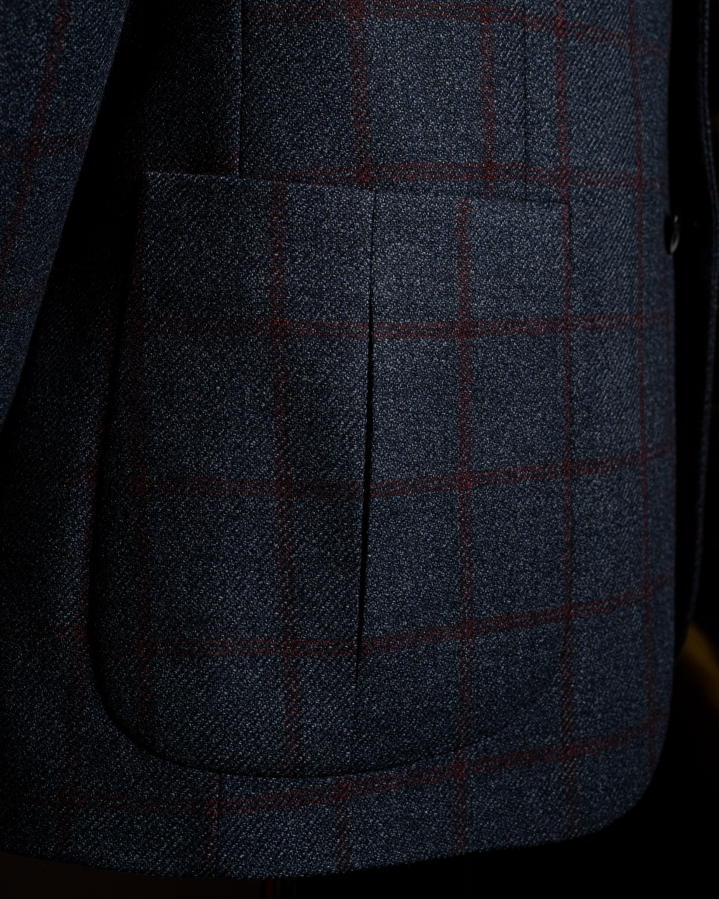Giacca Casual Blu con Quadri Rossi
