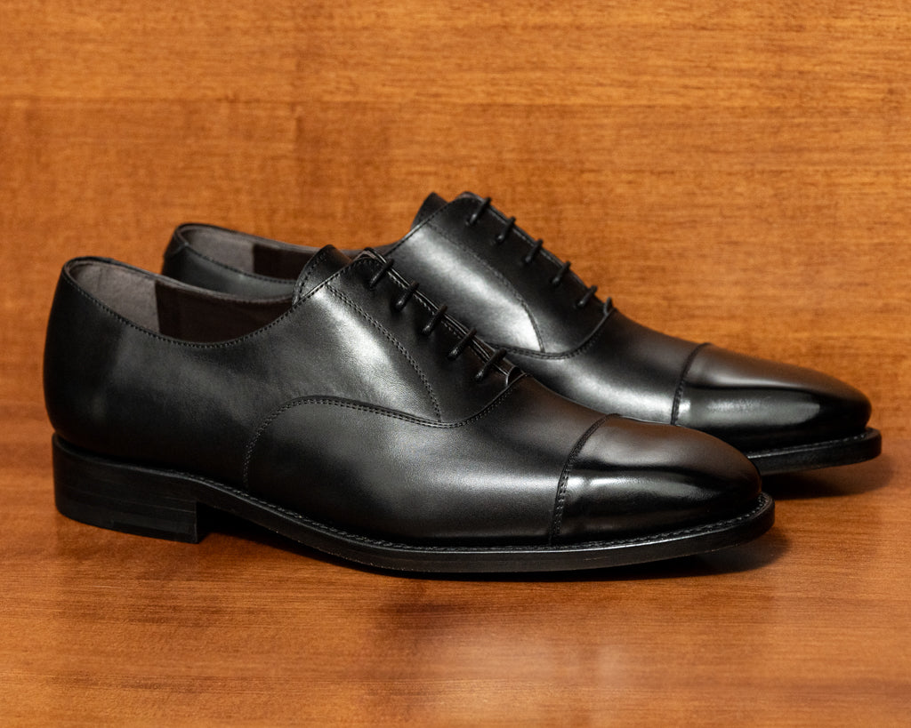 Polished Toe Oxford Shoe