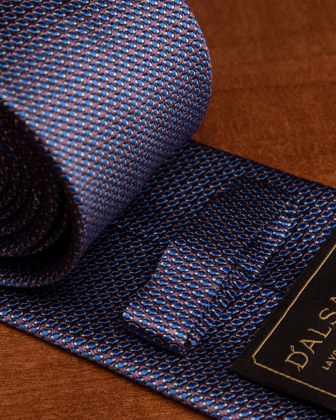 Cravatta Jacquard con Microfantasia Indaco e Malva
